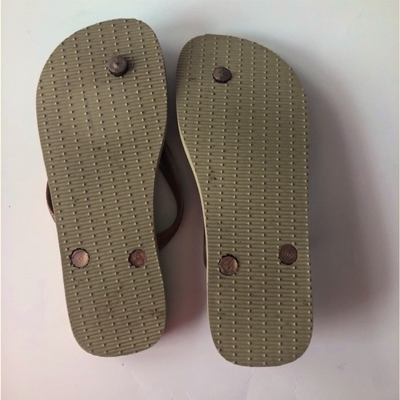 Havaianas Leopard Print Flip Flops - Picture 9 of 9